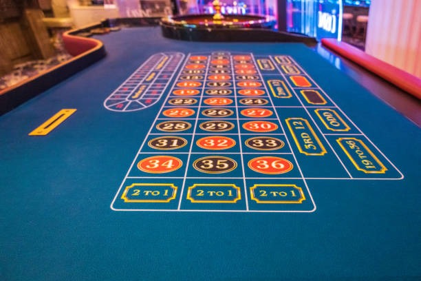 SA Gaming live-dealer studio with professional dealers and multi-camera setup on untungjp